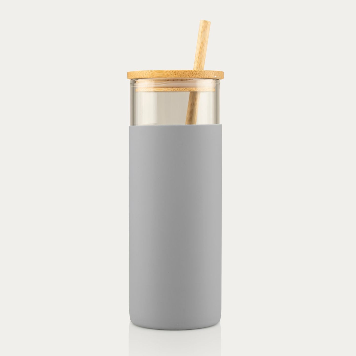 Eco-friendly borosilicate glass sipper with bamboo lid – reusable, durable, and sustainable drinkware.